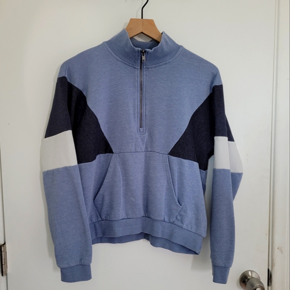 Women's zip top sweatshirt size L